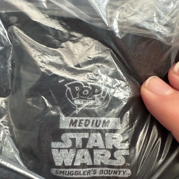 NEW 2017 Funko Pop Star Wars Smuggler's Bounty Rebels T-Shirt Size Medium - Picture 3 of 3